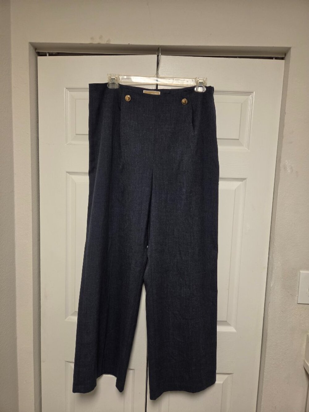 Pants, Michael Michael  Kors.Size 14 with a zipper on the site.